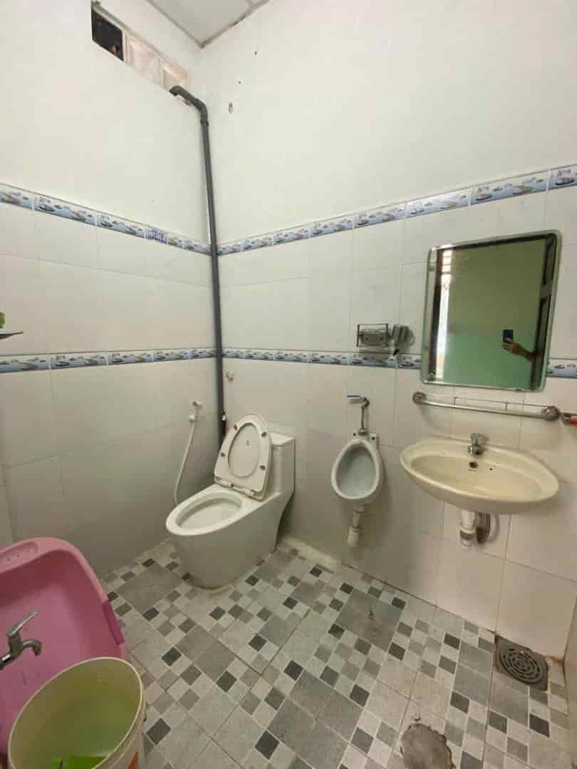 Bán đất tặng kèm nhà ở gần đường 2/4 khu AT Vĩnh Hải , Nha Trang 
Giá 3 tỷ 640 triệu
Giá : 3 tỷ 640 triệu