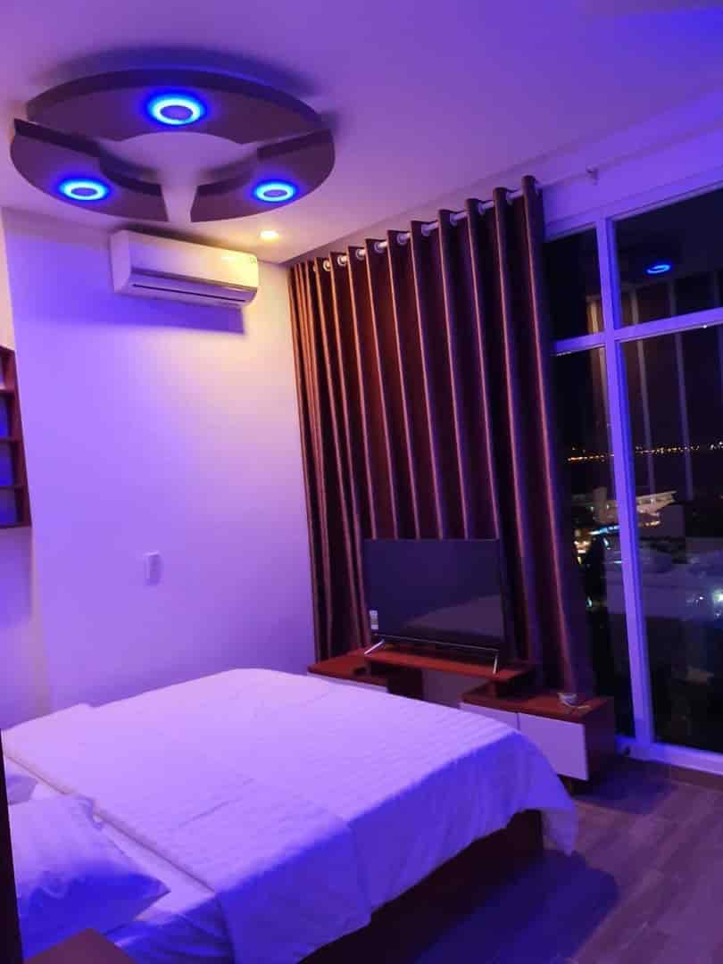Bán toà Căn Hộ 6 tầng gần Đại Học Nha Trang, đường Nguyễn Đình Chiểu DT: 70m2  Giá bán: 12Tỷ có TL vui lòng