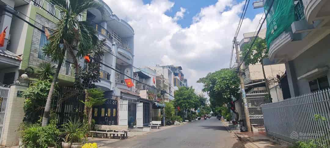 Bán nhà mặt tiền KDC Bình Hưng, 4 tầng (6x20m) - Đường 8m - Nhỉnh 11 tỷ, giáp quận 8, gần Pegasuite