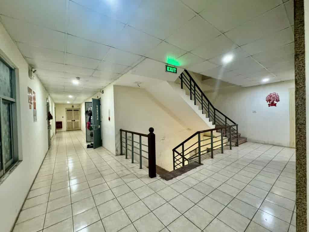 RẺ TRUNG TÂM CẦU GIẤY, SÀN GỖ, SẴN SLOT Ô TÔ GỬI TRONG HẦM TOÀ NHÀ