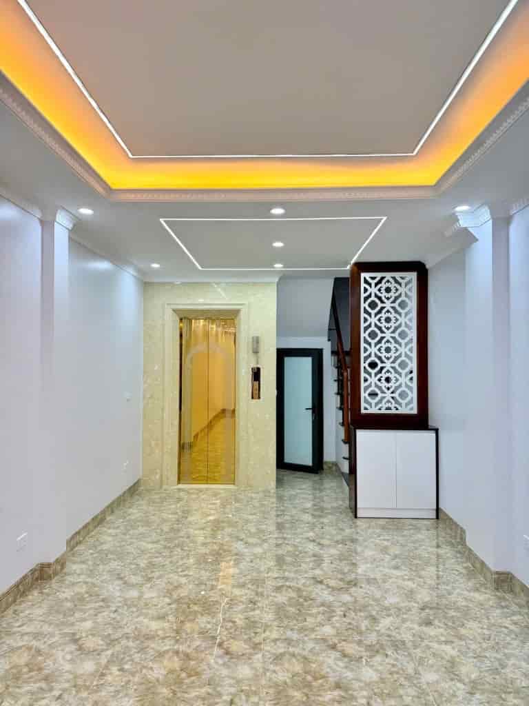 BIỆT THỰ MỚI XÂY, KINH DOANH, THANG MÁY, 6 TẦNG, TT CẦU GIẤY, 40M2 , HƠN 11 TỶ