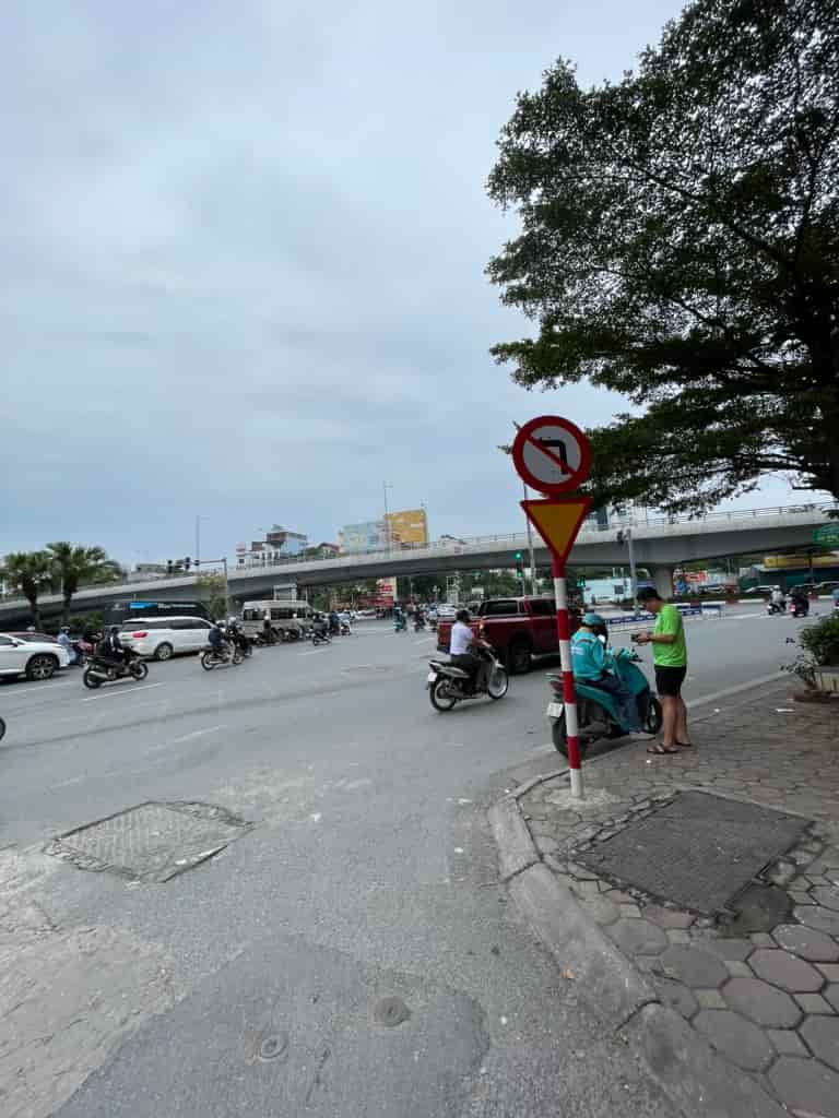HOÀNG QUỐC VIỆT - NHÀ 2 MẶT NGÕ - SÁT MẶT PHỐ - KINH DOANH - OTO VÀO NHÀ