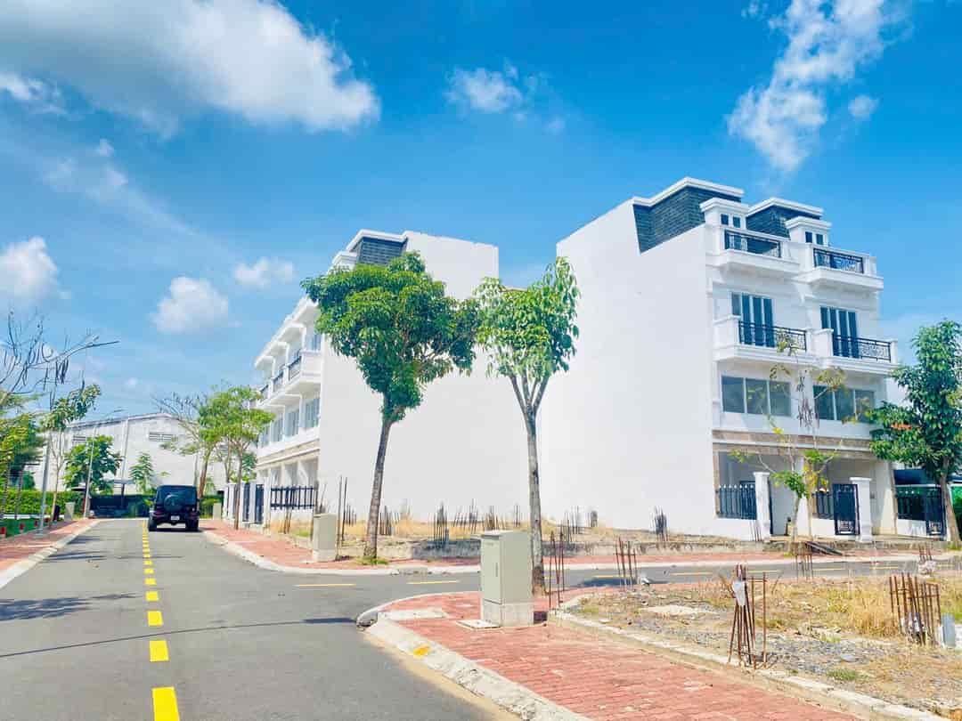 BÁN GẤP LÔ ĐẤT VỊ TRÍ VIP  KHU BIỆT THỰ TP. TÂN AN 95M² CHỈ 900 TRIỆU