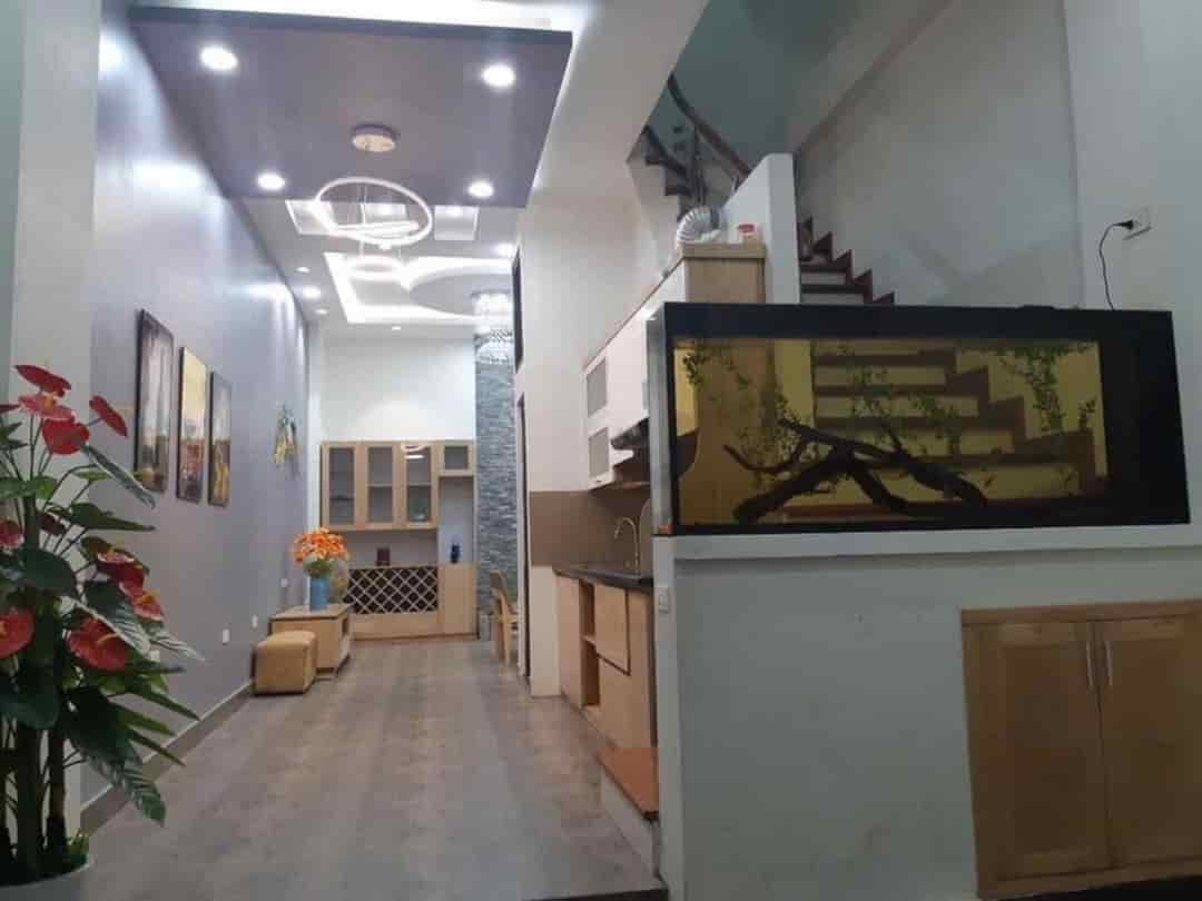 BÁN NHÀ NGUYỄN ĐỨC CẢNH – GẦN HỒ ĐỀN LỪ – 47M² – 5 TẦNG ĐẸP – CHỈ 9.5 TỶ