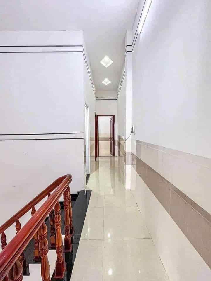Nợ bán gấp nhà Nguyễn Thái Sơn 70m2, 1TY150TR ngay đại học Công Nghiệp
