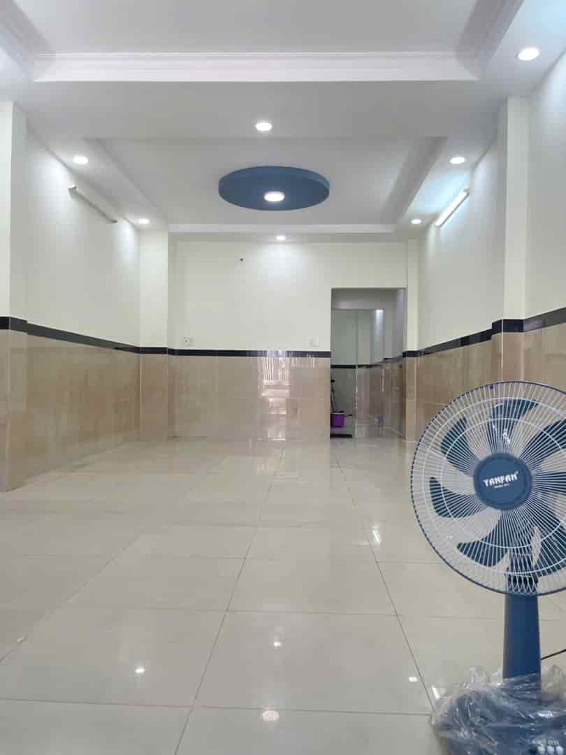 Bán nhà mặt tiền đường số 1 KDC Bình Hưng B/C, ngay bến xe Q8