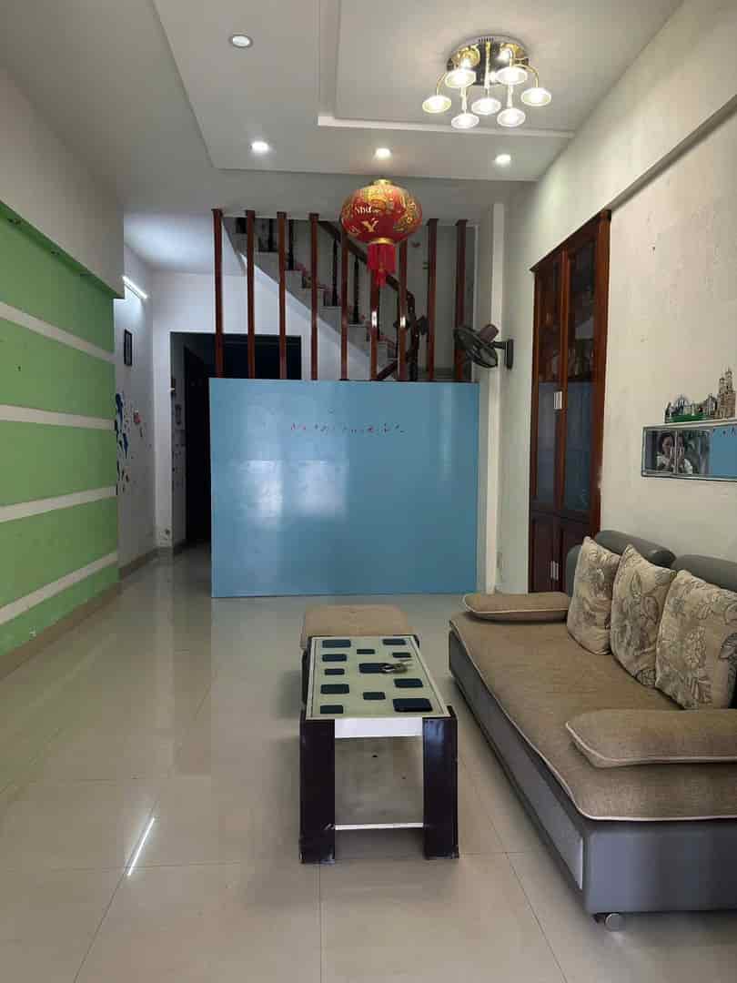 Cho thuê nguyên căn nhà mặt tiền đường Mạc Đĩnh Chi, Phường Tân Tiến, TP Nha Trang cần cho thuê, DT 80m2