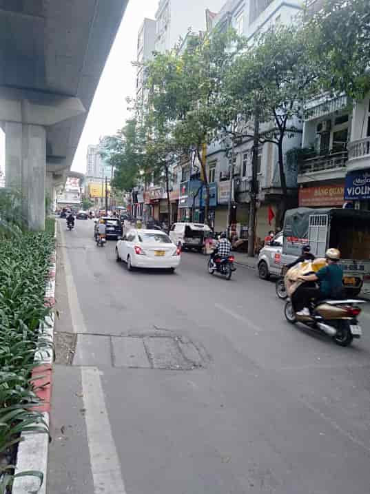 CỰC HIẾM!  Bán nhà Phố Hào Nam, Đống Đa, 30m2, 5T mới cứng, 7.9 tỷ