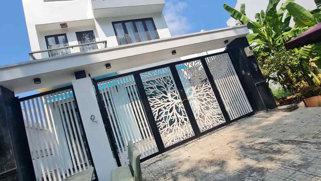 BÁN BIỆT THỰ SIÊU ĐẸP KDC CONIC 4 TẦNG, 140M2 7x20M ĐƯỜNG TRƯỚC NHÀ 15M NỘI THẤT CAO CẤP