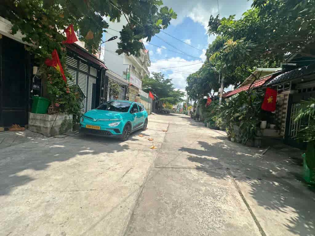 🌈Chính chủ chưa qua đầu tư 🏘️
🍀Nhà Thạnh Lộc 37 ngang khủng 5m 1 trệt 1 lầu 1 tum- hẻm 8m- nhỉnh 5