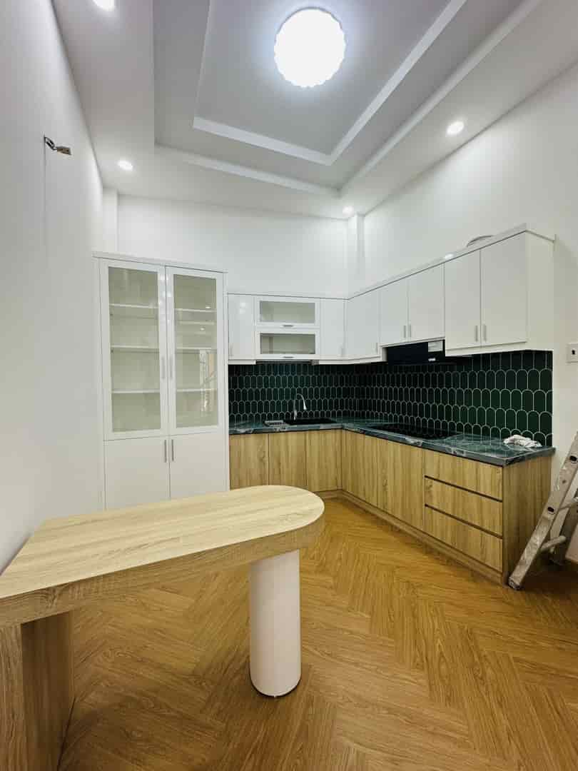 QUẬN 4, NHÀ SIÊU ĐẸP, 40M2, 4 TẦNG HOÀN CÔNG ĐẦY ĐỦ, 5PN, SÂN THƯỢNG, Nhỉnh 6 Tỷ