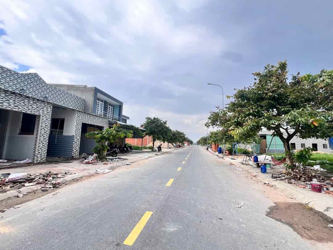 Thanh lý gấp lô đất cùng phía Aeon Bình Dương chỉ 1 tỷ sổ sẵn