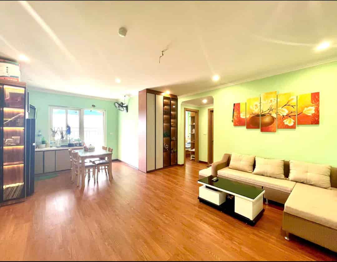 Cần bán căn góc 76m2 tầng 14, ban công view hồ chung cư Thanh Hà