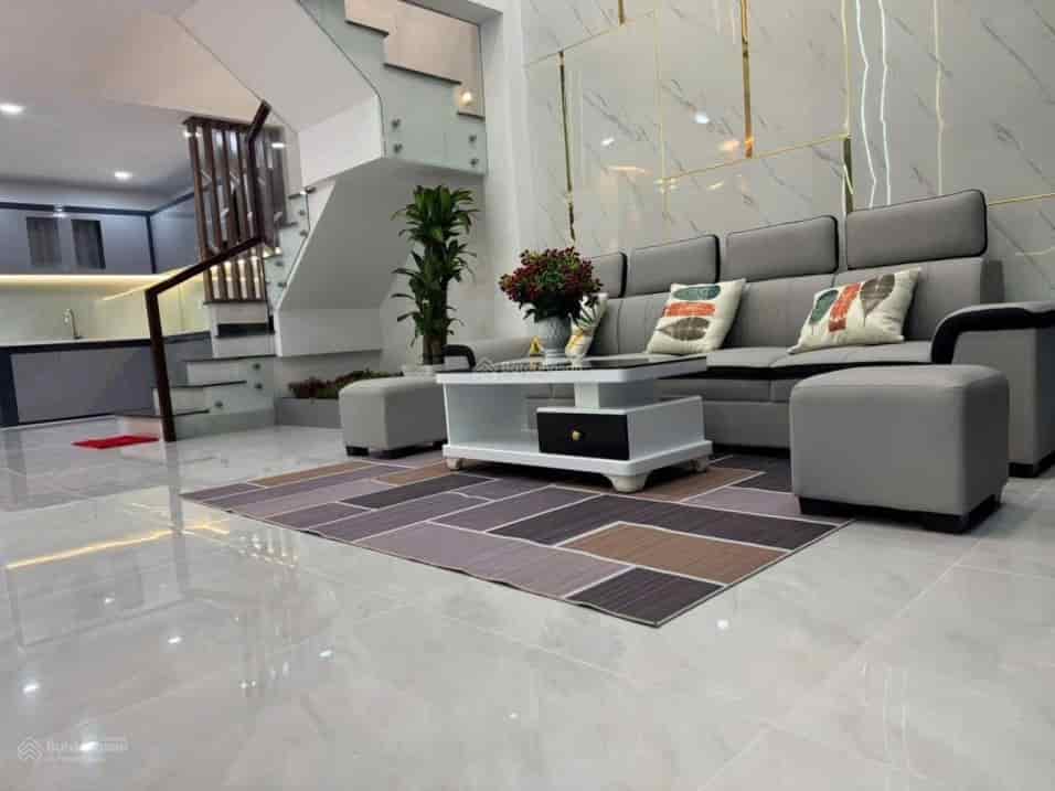 Nhà 4 lầu siêu đẹp, 5pn, Full nt xịn xò, Xe hơi ngủ trong nhà, Vị trí đẹp tuyệt