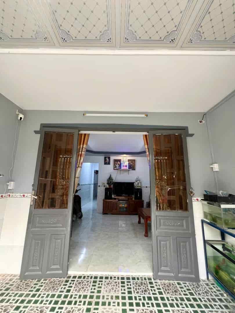 Nhà đẹp hẻm ô tô 5m thông 4x15m 3 PN có phòng ngủ ở tầng trệt đường 1A Vĩnh Lộc B Bình Chánh TPHCM