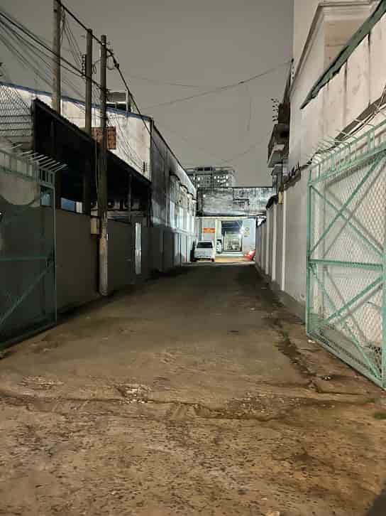 Cho thuê kho diện tích sử dụng 360m2, Q. Tân Phú