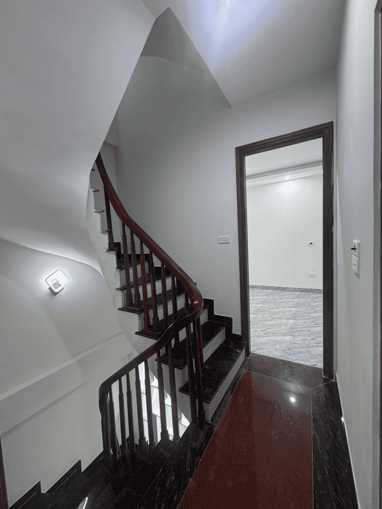 Căn hiếm có tại Thanh Trì Nhà 5 tầng full nội thất, chỉ 5,8 tỷ