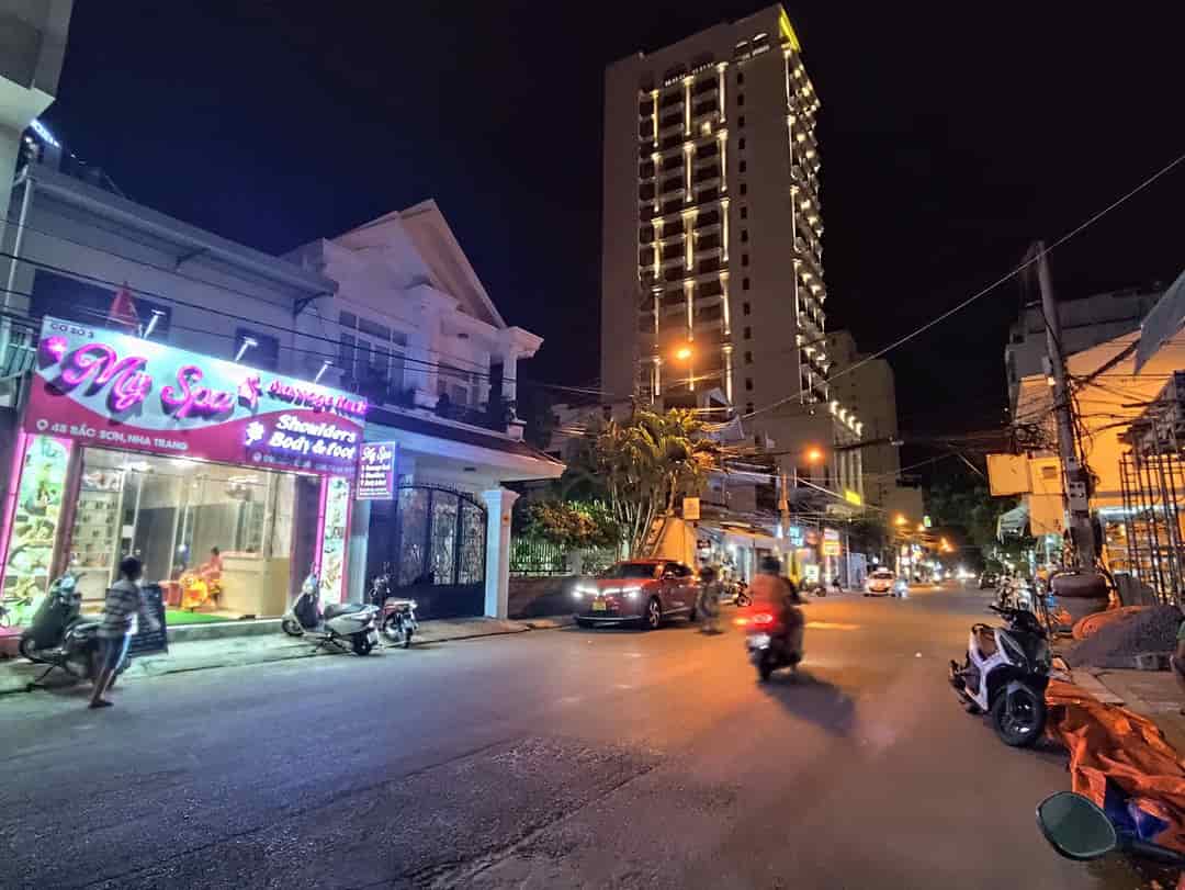 BÁN NHÀ MẶT TIỀN CÁCH BIỂN 220M NGANG 5M P. VĨNH HẢI NHA TRANG