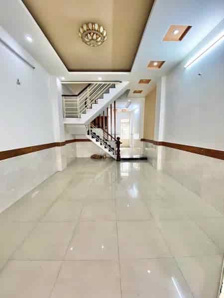 CHỈ HƠN 4 TỶ CÓ NGAY CĂN NHÀ 2 TẦNG VUÔNG VỨC - NGANG 4 x DÀI 14 - SÁT BÊN EMART PHAN HUY ÍCH