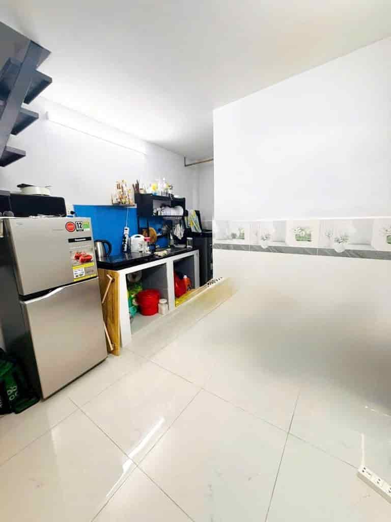 NHỈNH TỶ CÓ HỘ KHẨU TRUNG TÂM GV, NHÀ ĐẸP NỞ HẬU - DTSD 26M2, 1.76 TỶ