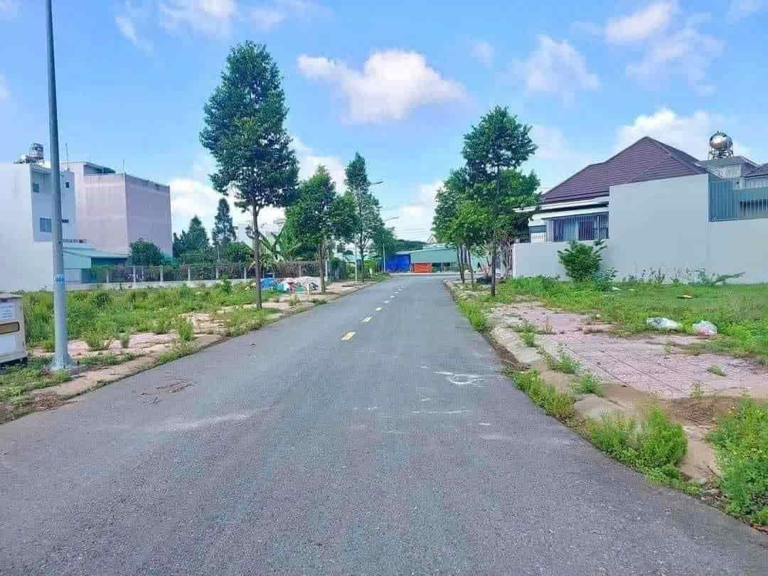 Bán đất thổ mặt tiền đường D2 thuộc khu dân cư Idico2, Phường 6, TP Tân An, DT 90m2