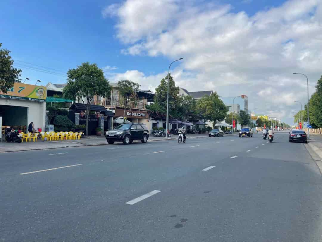 CHÍNH CHỦ BÁN ĐẤT TRUNG TÂM, P.6, TP. TÂN AN, 90M2, Sổ Sẳn, 2TỶ1