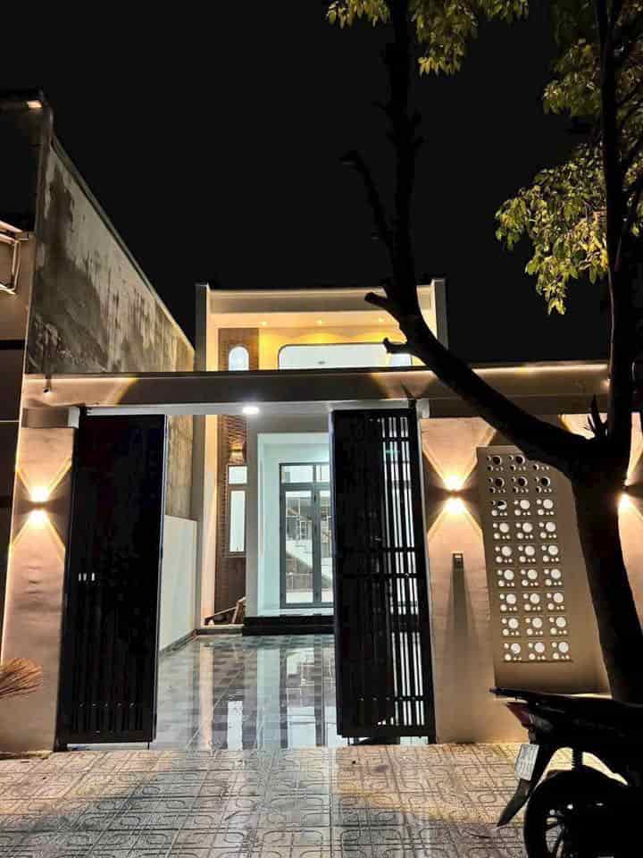 Chủ cần tiền bán gấp nhà gác lửng, gần cây xăng 75 đường Đồng Khởi
