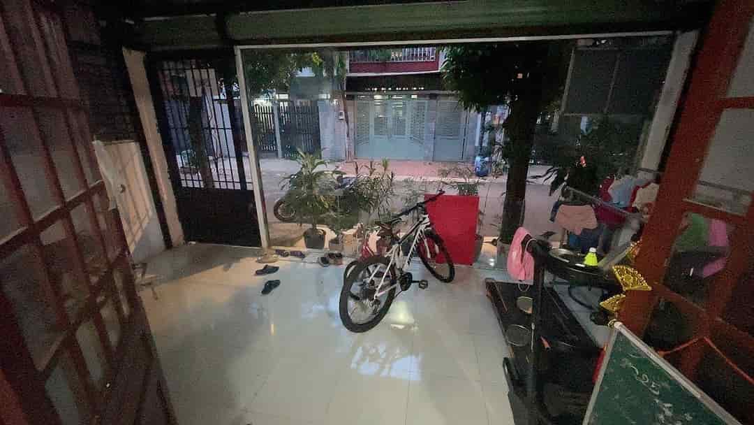 Bán nhà mặt phố Linh Tây Thủ Đức, 118m², HXT tránh, gần Phạm Văn Đồng, giá 12.5 tỷ