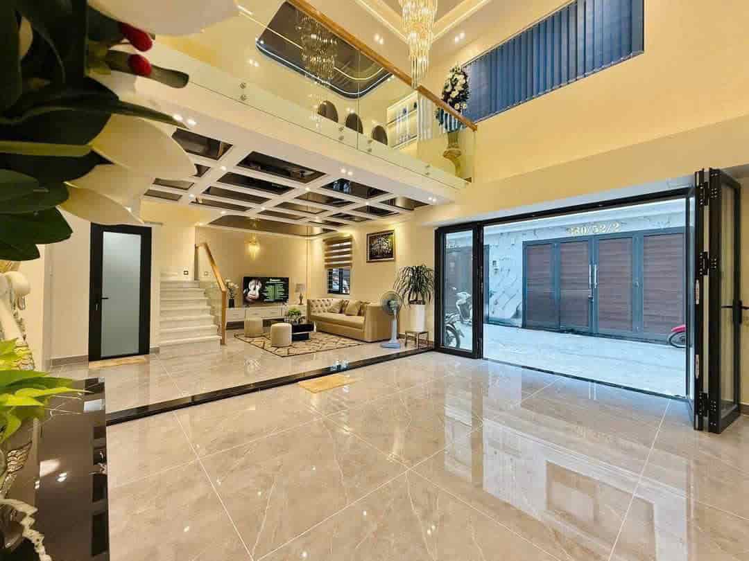 Bán gấp căn Ca Văn Thỉnh, Tân Bình 157m2 giá 5 tỷ 980 gần THCS Võ Văn Tần CS2. Hẻm 6m. Sổ riêng.