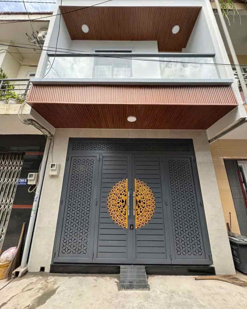 Chốt Gấp! Nhà 3PN 44m2,Gần Chợ Hiệp Thành,2.05 Tỷ mua ở ngay