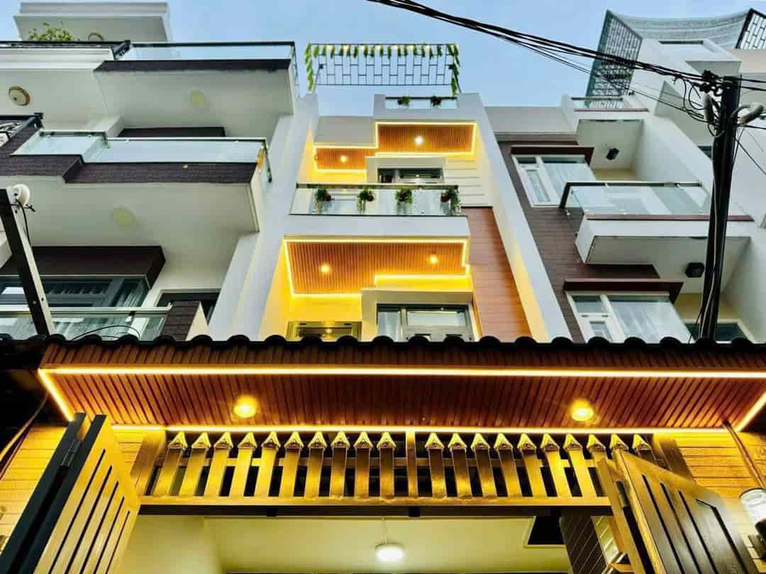 Bán nhà gần chợ Hiệp Thành, 55,9m2 giá 2tỷ170tr, sổ hồng riêng