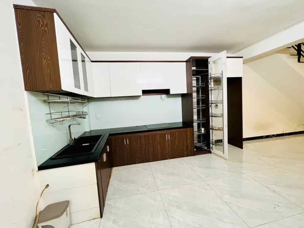 BÁN NHÀ 2 LẦU, HẺM XE MÁY HỒ TÙNG MẬU KDC BÌNH ĐƯỜNG 2 CÁCH PHƯỜNG LINH TÂY THỦ ĐỨC MỘT CON ĐƯỜNG