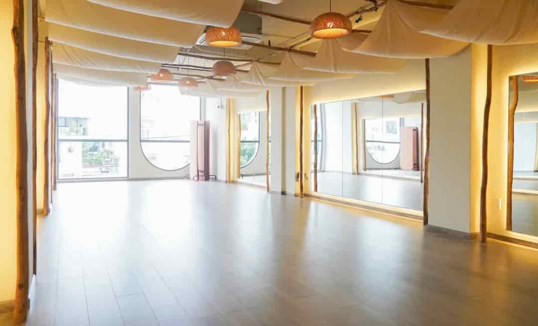 Dòng tiền N 2.4 tỉ,  Rộng 5.1m, nhà MT 230m2, tòa nhà 9 tầng GYM+CHDV, gần công viên