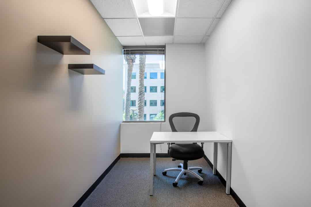 Họp, làm việc hoặc kết nối tại HQ 103 Âu Cơ – khu văn phòng chuyên nghiệp của chúng tôi