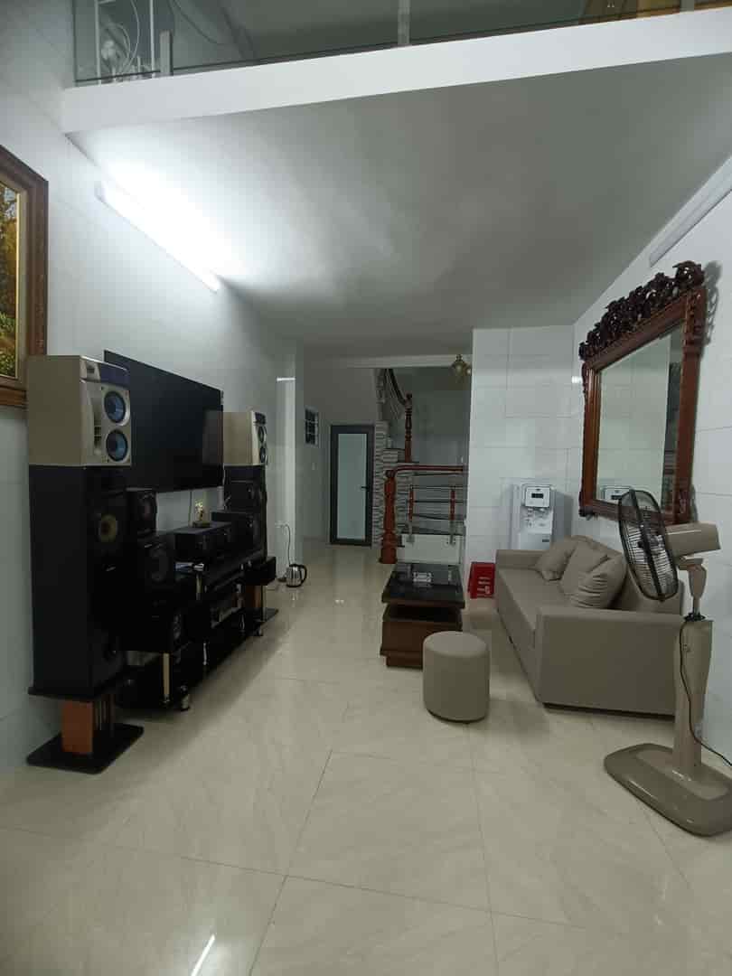 Bán nhà cầu Tó, Nguyễn Xiển, Thanh Trì, 30m2. 4 tầng, chỉ 4.5 tỷ