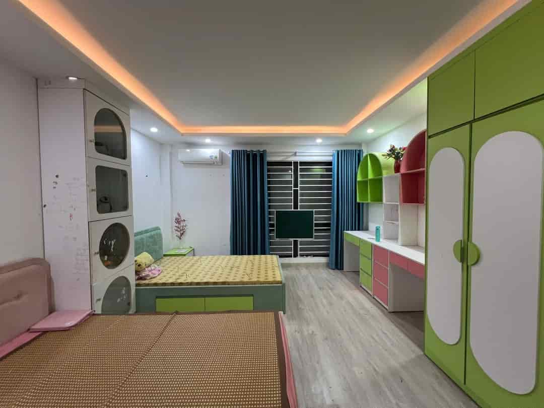Bán nhà Ngọc Hồi, Thanh Trì, cách ngõ ô tô 20m, 5 tầng, 30m2, chỉ 5.5 tỷ