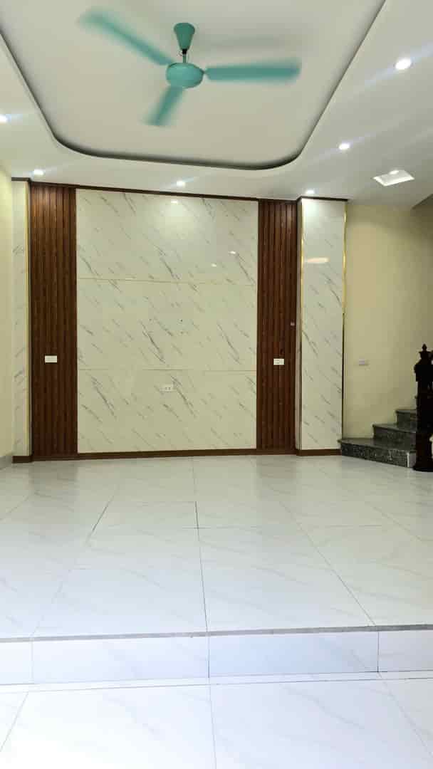 Bán nhà ngõ 634 Kim Giang, Thanh Trì, 33m2, 5 tầng, 7.5 tỷ