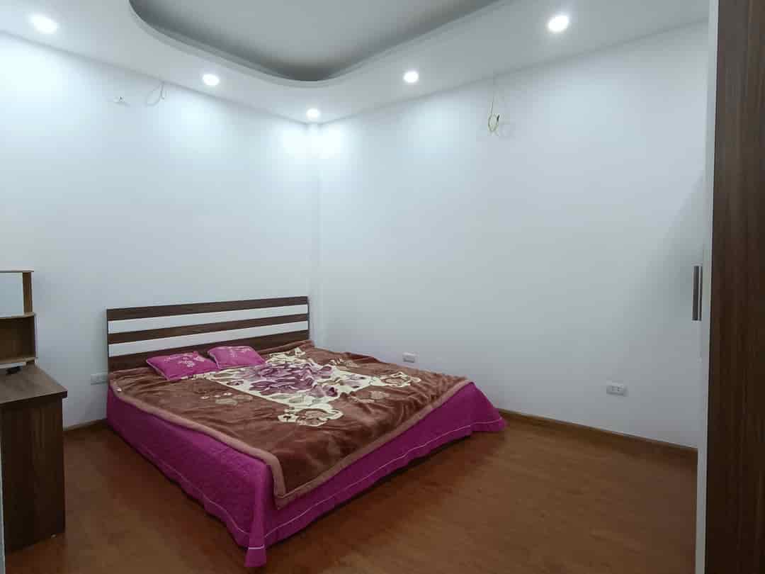 Bán nhà 42m2, mặt tiền 4m, 4 tầng Cổ Điển, Tứ Hiệp, ô tô đỗ cổng
