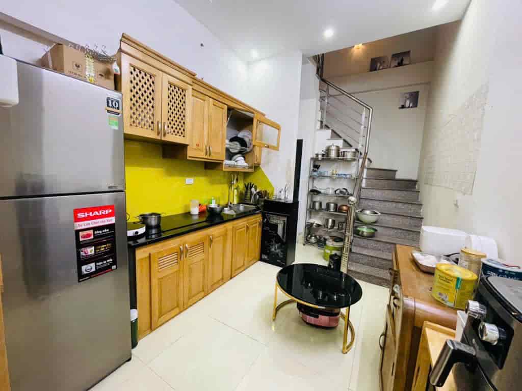 Nhà chia phòng cho thuê, gần ĐH Sư phạm, 6 tầng, 10.5 tỷ
