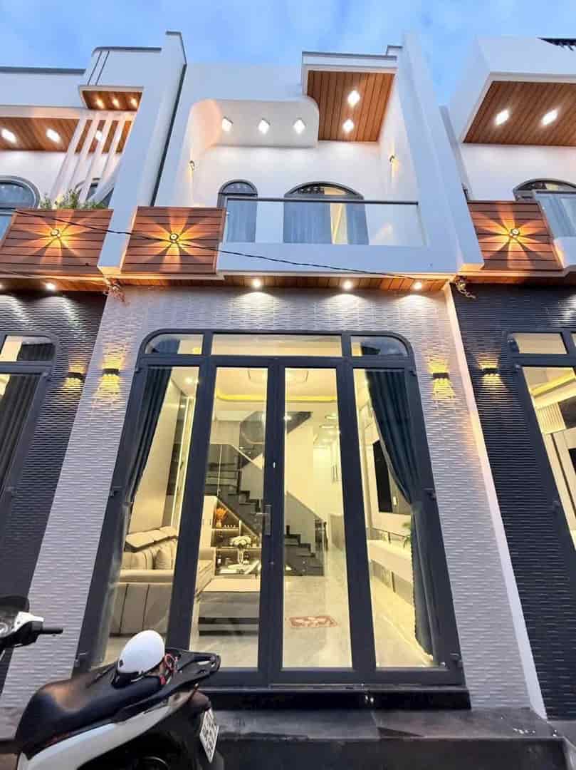 Nhà Mới Đẹp 1 Trệt 1 Lầu, 120m², Sổ Hồng Riêng, Thủ Dầu Một