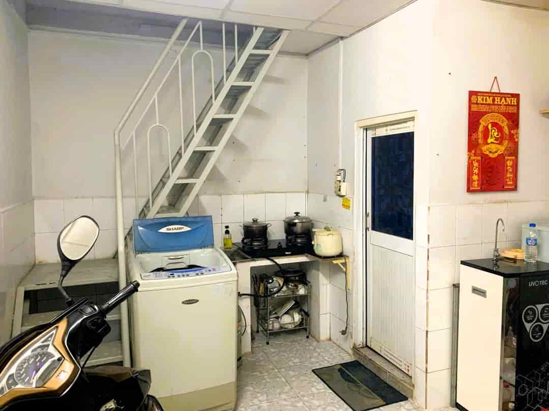 Cho thuê nhà nguyên căn gần chợ thủ đức, đại học ngân hàng, giá tốt