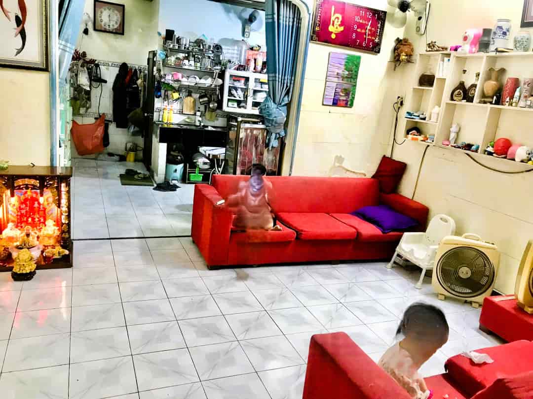 Cho thuê nhà 1 trệt 2 lầu đường 9 Trường Thọ, gần chợ Thủ Đức