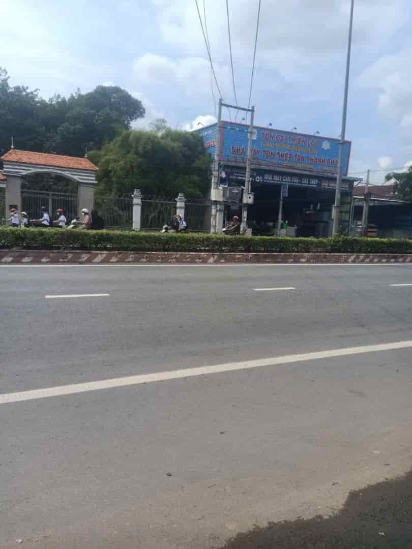 BÁN GẤP XƯỞNG ĐANG CÓ DÒNG TIỀN 45TR/THÁNG, HỢP ĐỒNG ỔN ĐỊNH, 1400M2, 500M THỔ CƯ, 18 TỶ