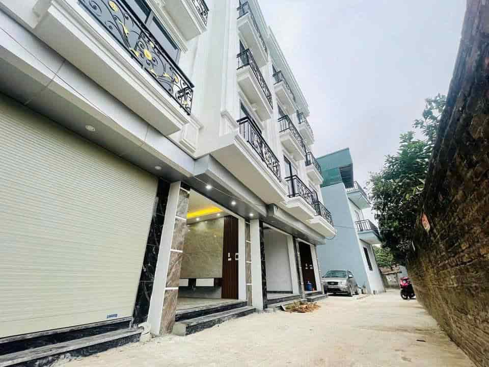 Nhà trung tâm Đan Phượng, Trạm Trôi 42M 4 Tầng, 4 ngủ, ngõ ô tô đỗ giá 3.95 tỷ