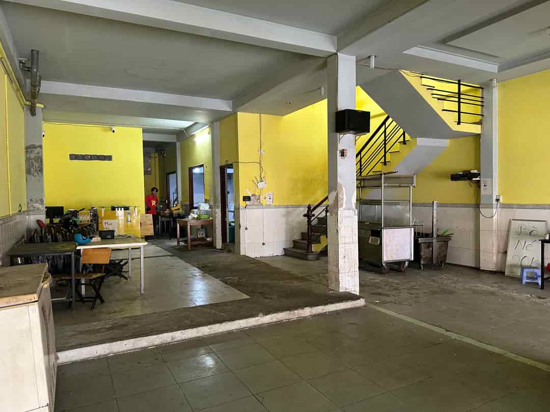 Cho thuê nhà mặt tiền CHỢ Tân Hương 240m², 2Lầu - NGANG 8M