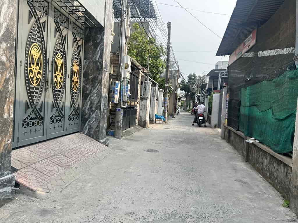 Nhỉnh 3 tỷ 83m² Nhà C4 HXH Gần MT Phan Bội Châu Dĩ An Bình Dương