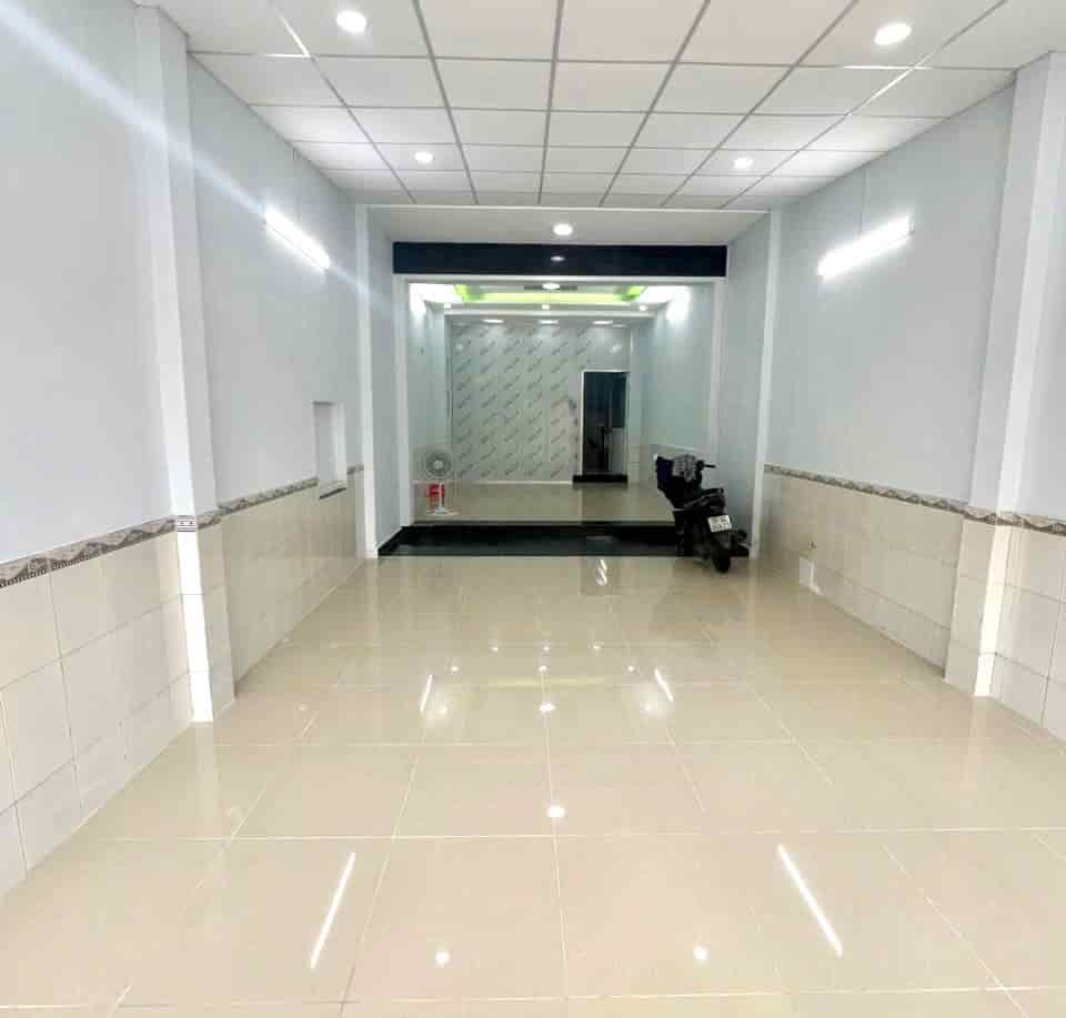Nhỉnh 8 tỷ- Nhà 4 tầng- MT đường Bình Chiểu- Thủ Đức