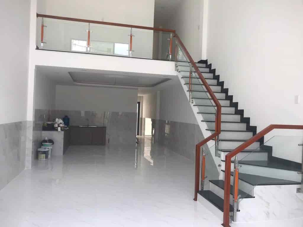 4.9 Tỷ - Nhà 2 Tầng - HXH - Gần MT TL43 - Chợ Đầu Mối