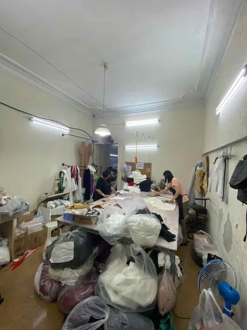 Cho thuê nhà riêng 4 tầng tại ngõ 84 Ngọc Khánh, Ba Đình.. Ngõ rộng ô tô đỗ cửa. Chỉ 12 tr/th