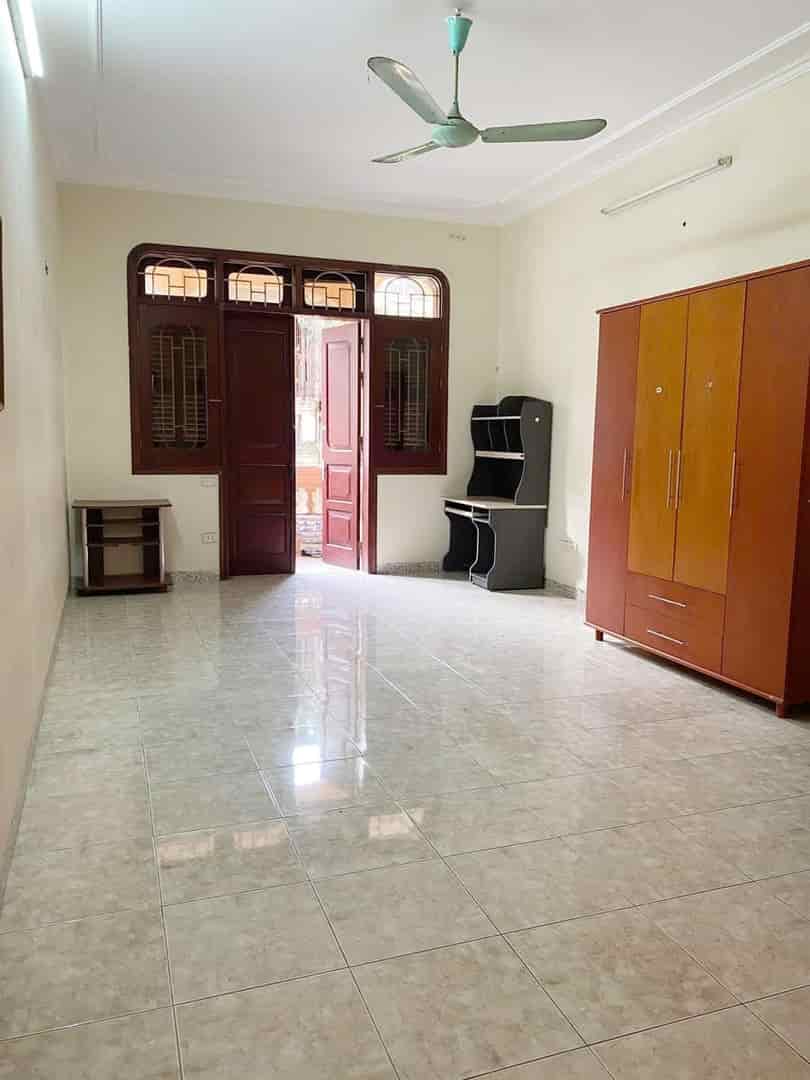 Cho thuê nhà ngõ ô tô Lê Trọng Tấn 5 tầng, 60m2, 6 ngủ, 20 Triệu - làm VP, Trung tâm, KD onl, ở gđ